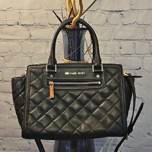 Michael KORS QUILTED Leather Satchel Like New